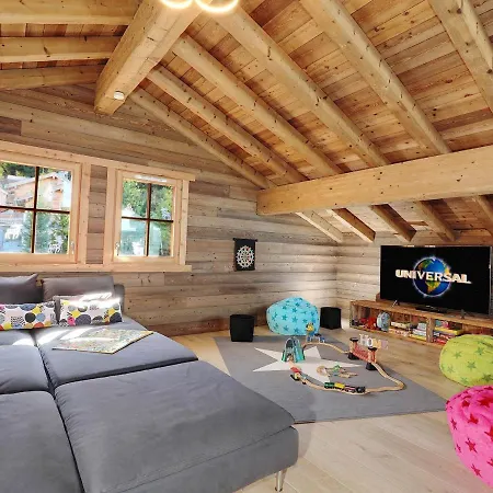 Chalet d'Exception avec Sauna et Cheminée - 12 Pers, 6 Pièces - FR-1-575-32 * Courchevel