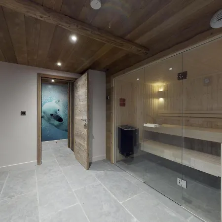 Chalet Chalet d'Exception avec Sauna et Cheminée - 12 Pers, 6 Pièces - FR-1-575-32 Courchevel