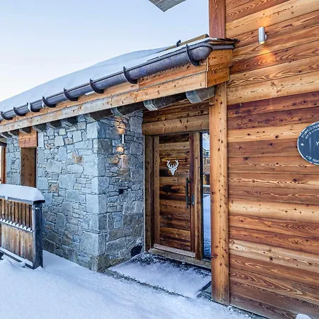 Chalet d'Exception avec Sauna et Cheminée - 12 Pers, 6 Pièces - FR-1-575-32 Chalet *